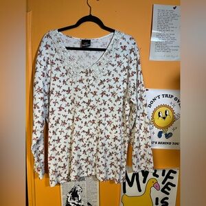 Vintage White and Pink Floral Long Sleeve Top with Lace